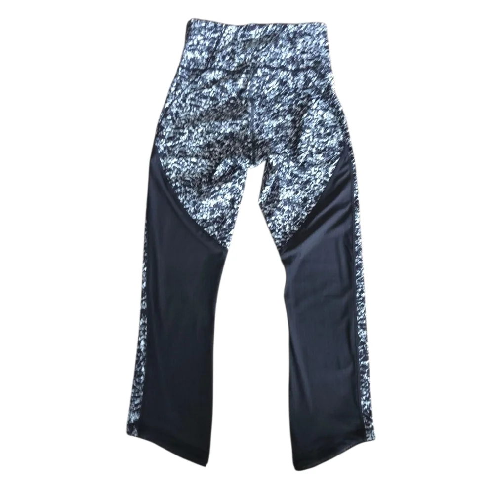 Lululemon Deep Breath Crop (21